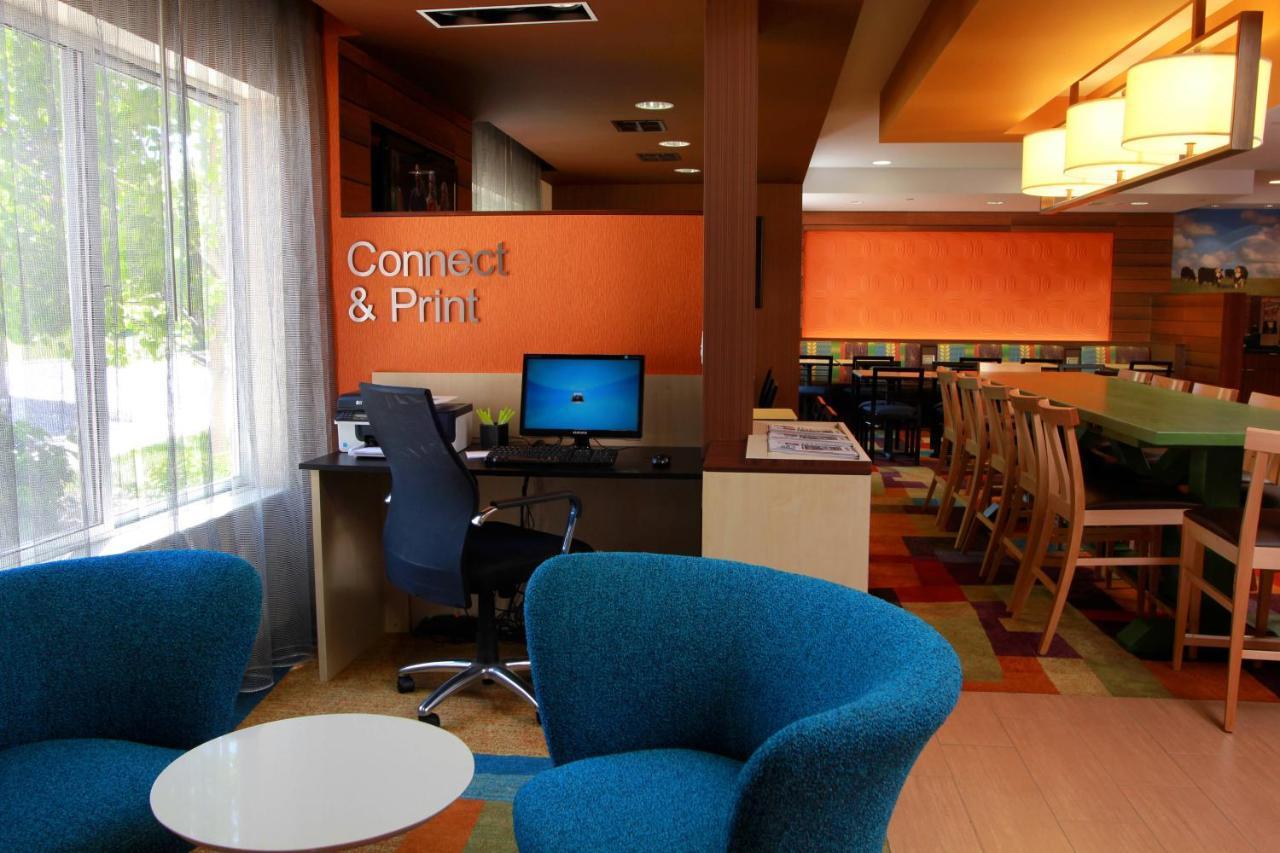 Fairfield Inn & Suites Траверс-Сити Экстерьер фото