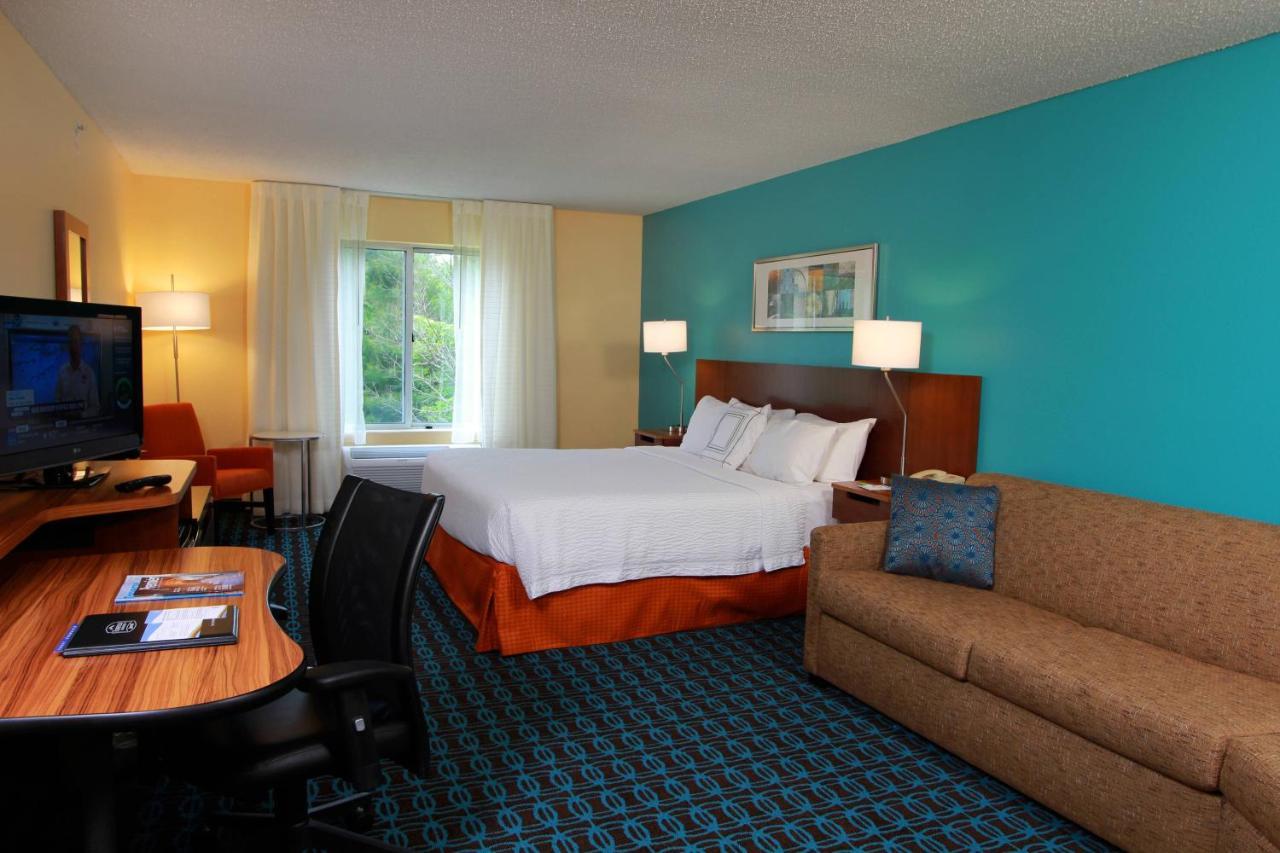 Fairfield Inn & Suites Траверс-Сити Экстерьер фото