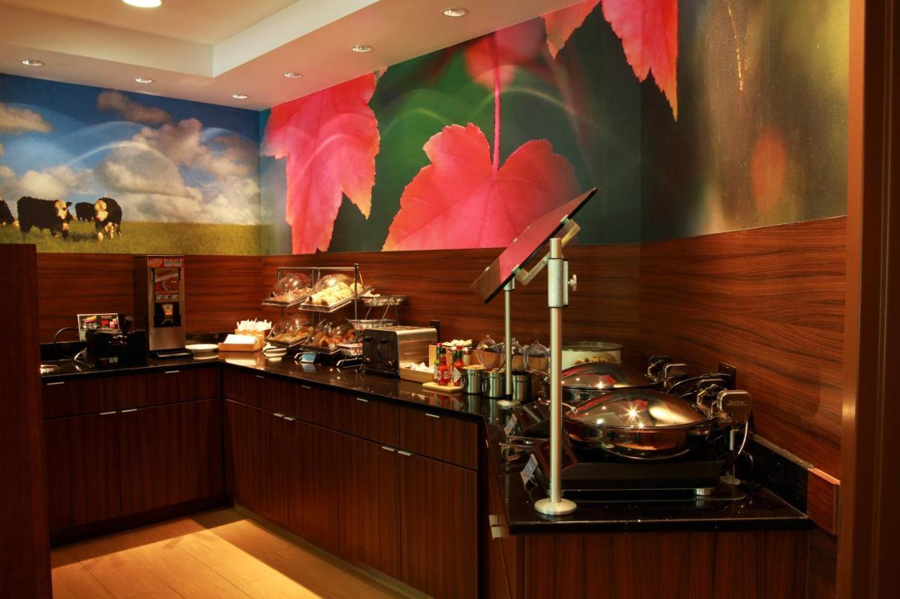 Fairfield Inn & Suites Траверс-Сити Экстерьер фото