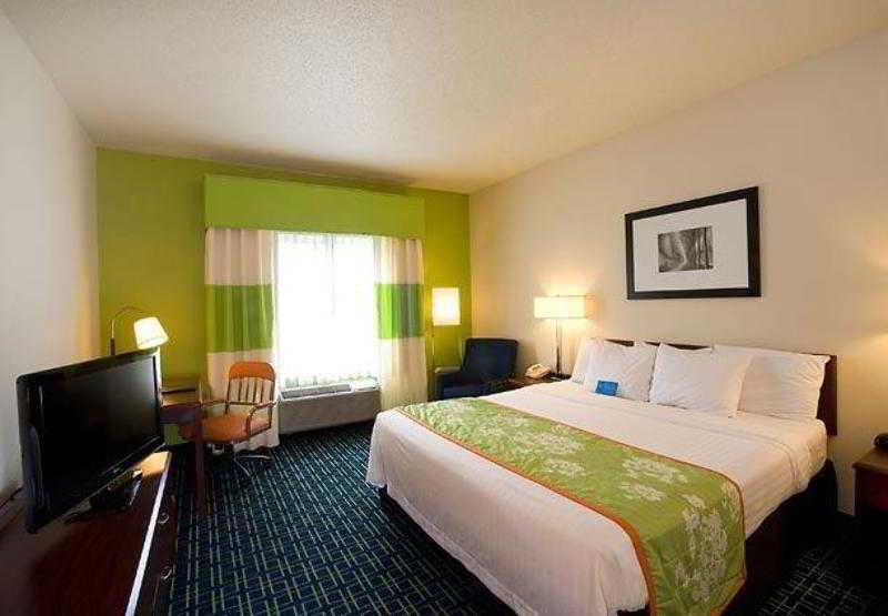 Fairfield Inn & Suites Траверс-Сити Номер фото